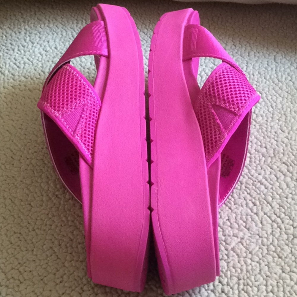 UGG Sandals - Picture 4 of 8